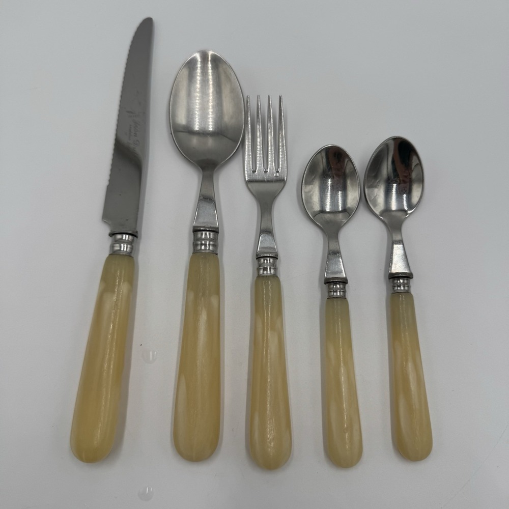 Jean Dubost BISTRO Professional Cutlery Ivory FRANCE Flatware 4 Soup  Spoons